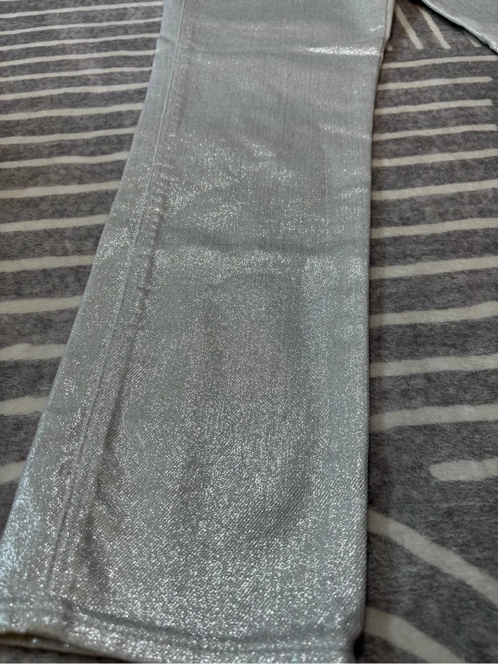 NWT Old Navy High Waisted Silver Shine White Vintage Slim, Size 4, Metallic - Picture 9 of 13